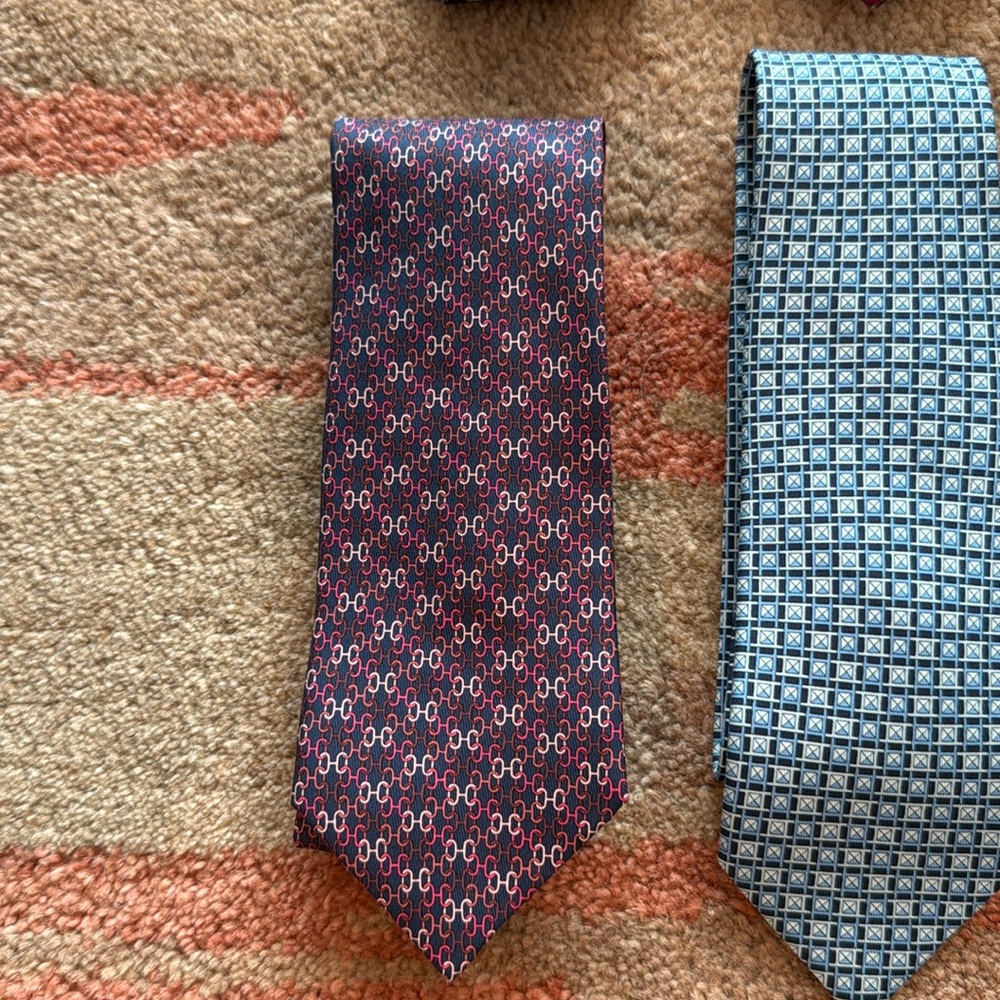 Hermes 100% Silk Infinity Links Logo Pattern Tie Sky Red Made In France
